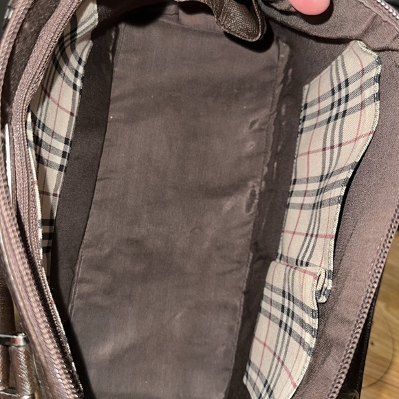 Burberry Santiago leather dome handle bag WITH COA from legit grails - Picture 6 of 6